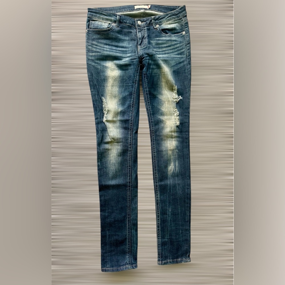 Just USA Skinny Blue Distressed Women’s Jeans. Size 11